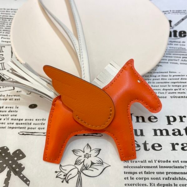 Canada Toronto 187 Factory Feu Orange / Orange Lambskin Rodeo Pegase Charm No.19