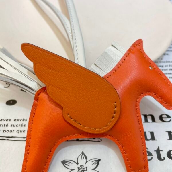 Canada Toronto 187 Factory Feu Orange / Orange Lambskin Rodeo Pegase Charm No.19