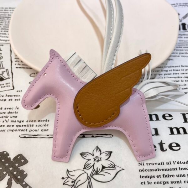 187 Factory Mauve Sylvestre / Biscuit Lambskin Rodeo Pegase Charm No.15