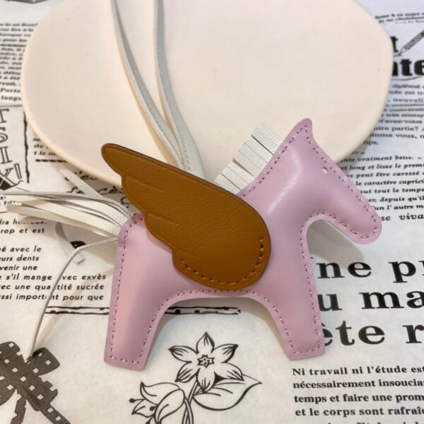 187 Factory Mauve Sylvestre / Biscuit Lambskin Rodeo Pegase Charm No.15