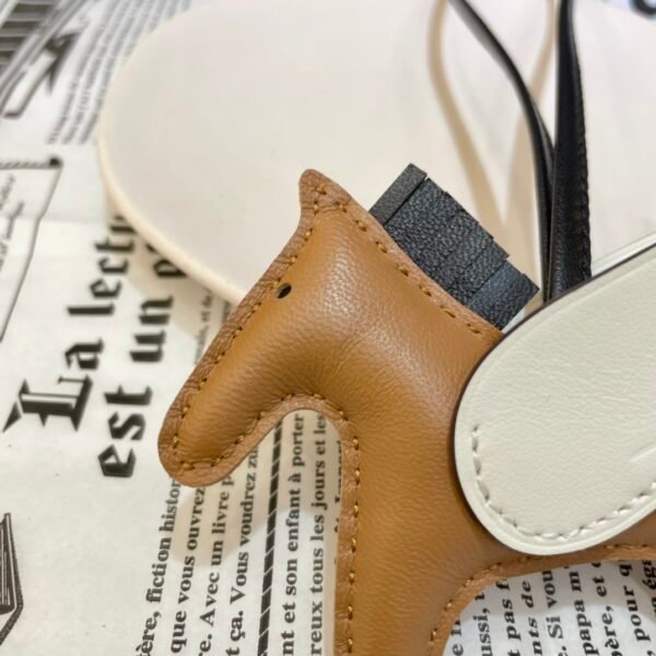USA Washington 187 Factory Rodeo Pegase Charm Lambskin Sesame / Nata / Black No.14