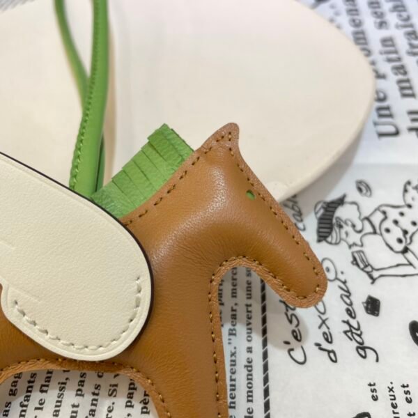 187 Factory Rodeo Pegase Charm Images No.7 Lambskin Sesame / Nata