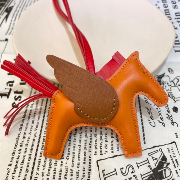 Qatar Doha 187 Factory Rodeo Pegase Charm Lambskin Orange / Gold No.6