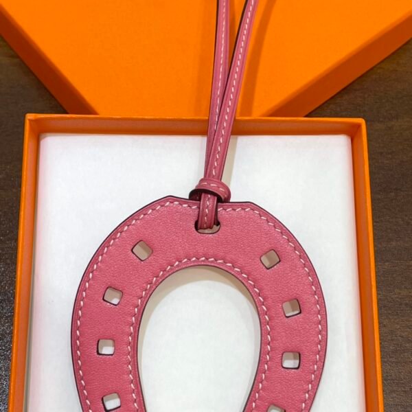 Full Handmade 187 Factory Swift Leather Rose Lipstick Paddock Horseshoe Charm