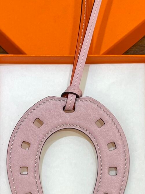 Canada Toronto 187 Factory Paddock Horseshoe Charm HS 856 Swift Rose Sakura / Rouge Casaque
