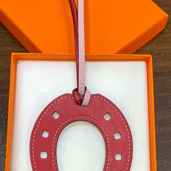 Canada Toronto 187 Factory Paddock Horseshoe Charm HS 856 Swift Rose Sakura / Rouge Casaque