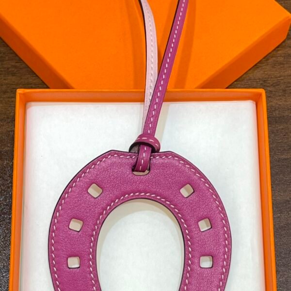 Full Handmade 187 Factory Paddock Horseshoe Charm Swift Leather Rose Sakura / Fuschia No.HS 857