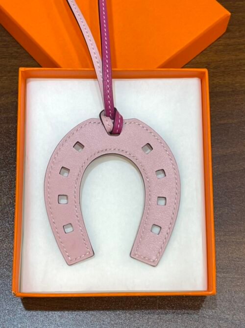 Full Handmade 187 Factory Paddock Horseshoe Charm Swift Leather Rose Sakura / Fuschia No.HS 857