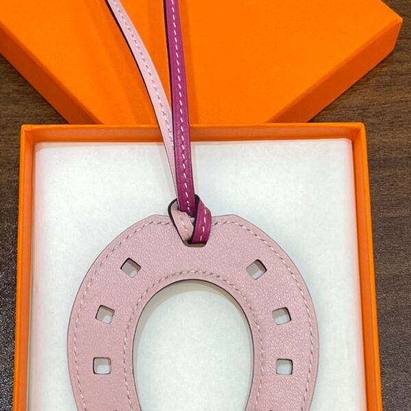 Full Handmade 187 Factory Paddock Horseshoe Charm Swift Leather Rose Sakura / Fuschia No.HS 857
