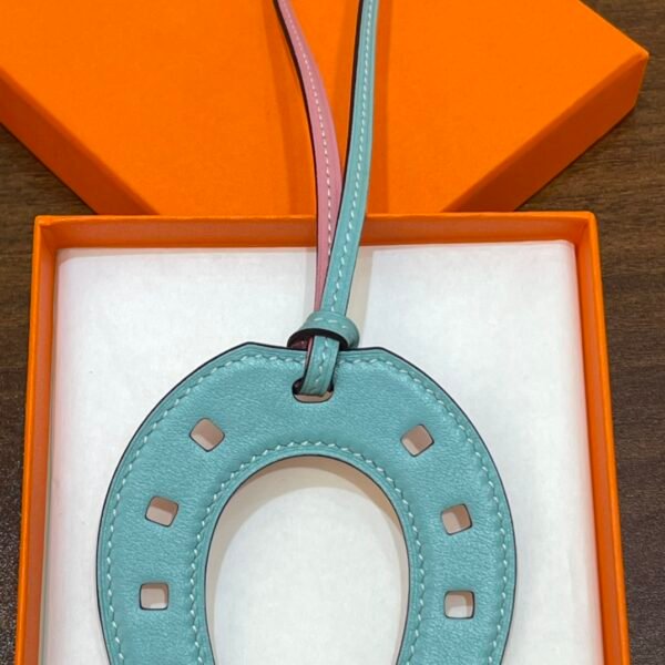 Full Handmade 187 Factory Paddock Horseshoe Charm Swift Leather Pink / Blue Atoll