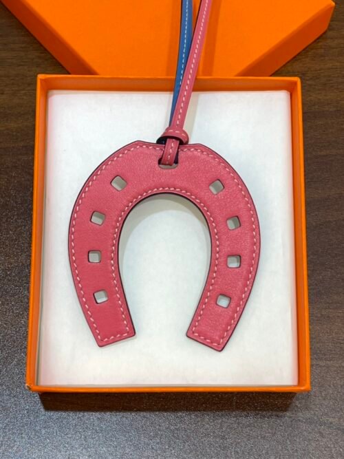 187 Factory Paddock Horseshoe Charm Images No.862 Rose Lipstick / Blue Electric Leather