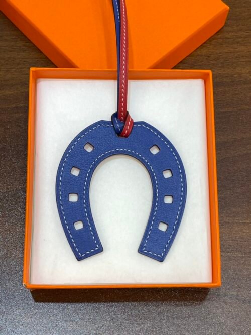 UK London 187 Factory Swift Leather Paddock Horseshoe Charm Rouge Casaque / Blue Electric No.871