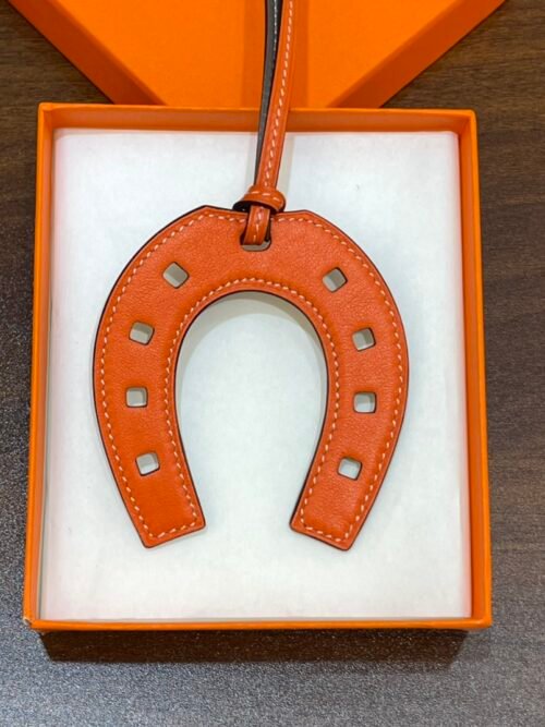 Full Handmade 187 Factory Feu Orange / Etoupe Swift Leather No.876 Paddock Horseshoe Charm