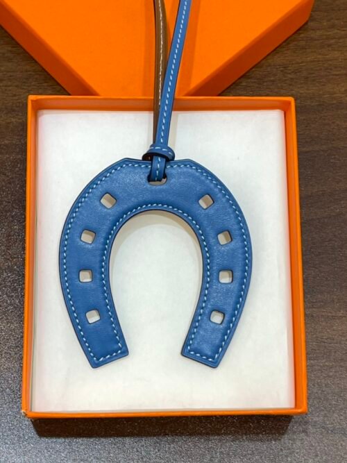 Taiwan 187 Factory Paddock Horseshoe Charm Swift Leather Blue Azteque / Gold No.887