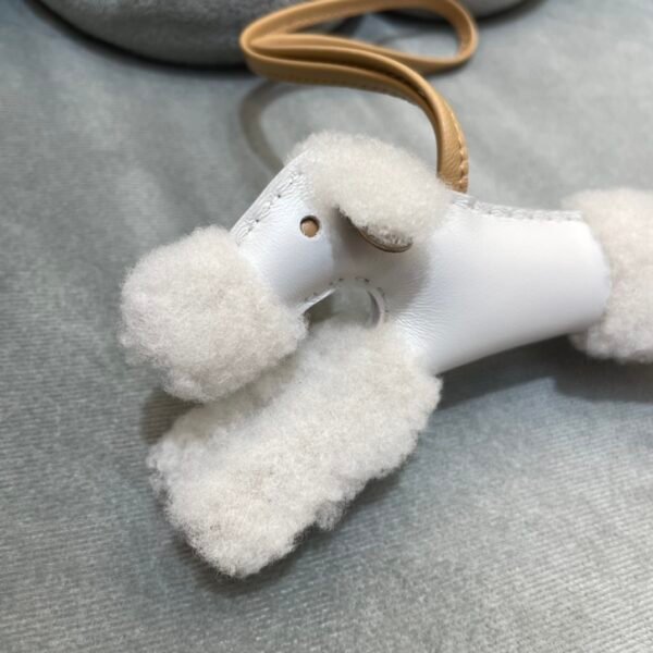 187 Factory Bag Charm Budy Charm Merino Wool & Milo Agneau No.1 Craie & Chai