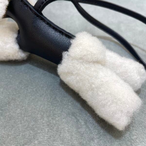 UAE Dubai 187 Factory Budy Charm Merino Wool & Milo Agneau Noir No.12