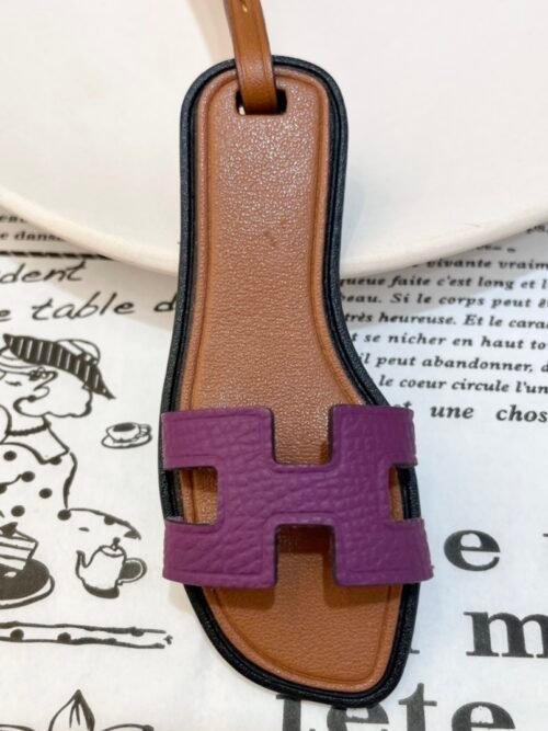 Saudi Arabia Riyadh 187 Factory Anemone Epsom & Swift Leather Oran Nano Charm