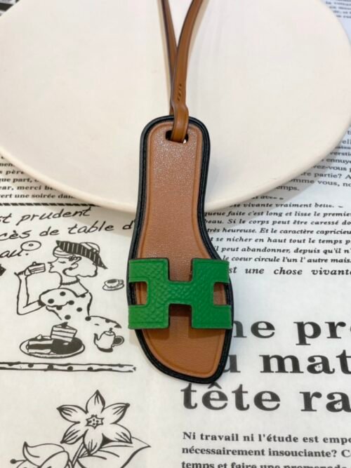 UAE Dubai 187 Factory Oran Nano Charm Vert Bambou Epsom & Swift Leather