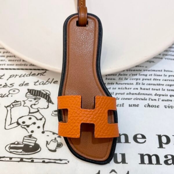 Canada Ottawa 187 Factory Oran Nano Charm Epsom & Swift Leather Orange
