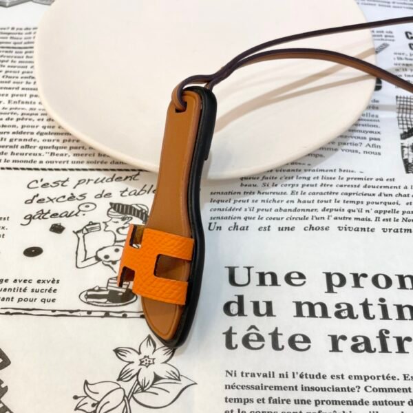 Canada Ottawa 187 Factory Oran Nano Charm Epsom & Swift Leather Orange