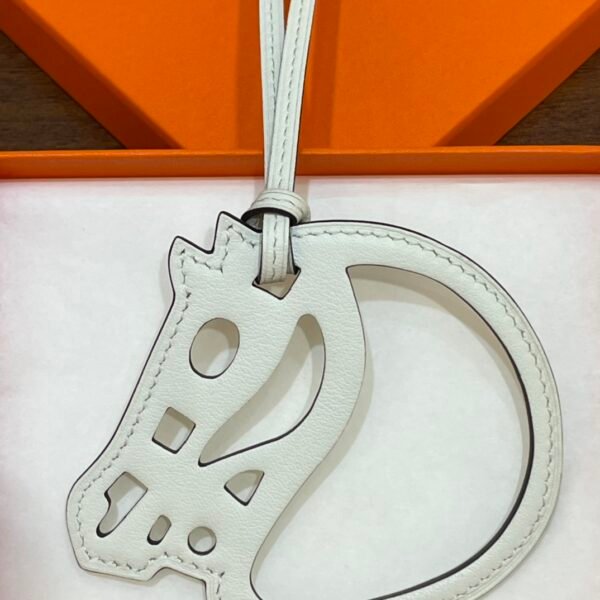 187 Factory Bag Charm Paddock Cheval Charm Craie Swift Leather