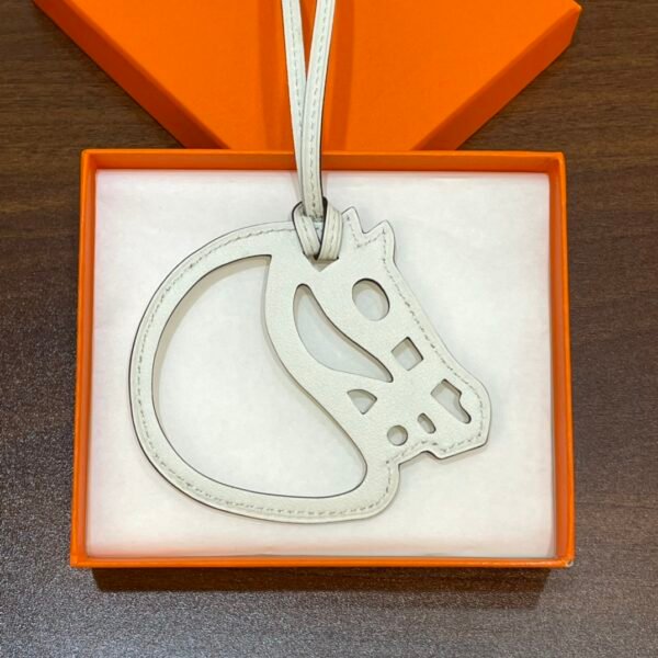 187 Factory Bag Charm Paddock Cheval Charm Craie Swift Leather