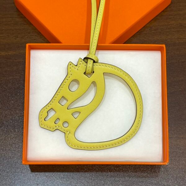 Australia Sydney 187 Factory Paddock Cheval Charm Lime Swift Leather