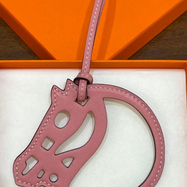 USA Washington 187 Factory Swift Leather Paddock Cheval Charm Rose Confetti