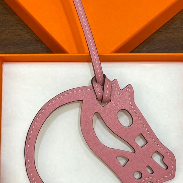 USA Washington 187 Factory Swift Leather Paddock Cheval Charm Rose Confetti