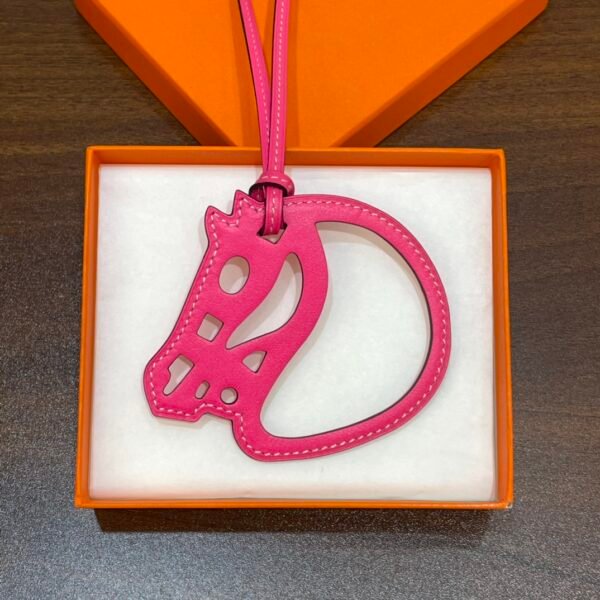 New Herms Rose Shocking Swift Leather Paddock Cheval Charm