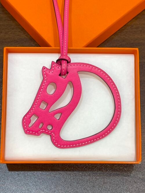 New Herms Rose Shocking Swift Leather Paddock Cheval Charm