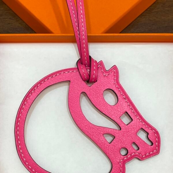 New Herms Rose Shocking Swift Leather Paddock Cheval Charm
