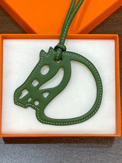 Hong Kong 187 Factory Paddock Cheval Charm Swift Leather Vert Bengale