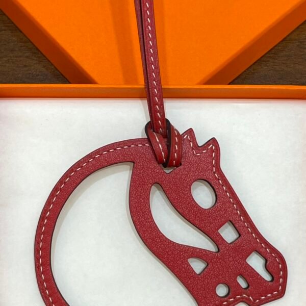 USA New York 187 Factory Paddock Cheval Charm Swift Leather Ruby