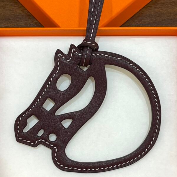 Kuwait 187 Factory Paddock Cheval Charm Images Rouge H Swift Leather