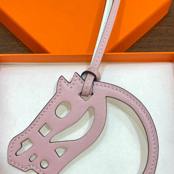Russia Moscow 187 Factory Paddock Cheval Charm Swift Leather Rose Sakura & Craie