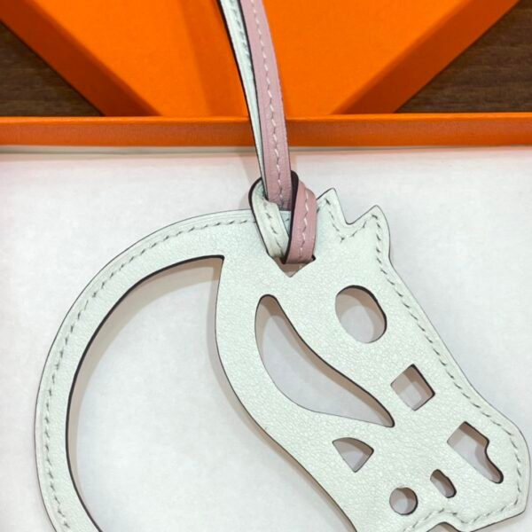 Russia Moscow 187 Factory Paddock Cheval Charm Swift Leather Rose Sakura & Craie