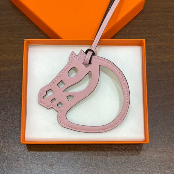 187 Factory Paddock Cheval Charm Price Rose Sakura & Rouge H Swift Leather
