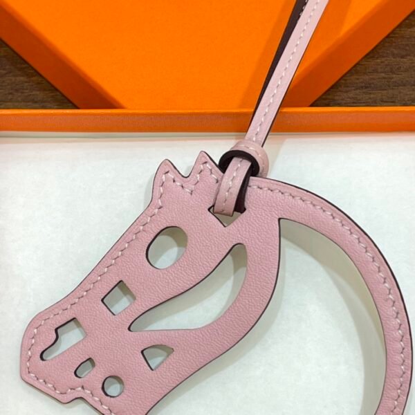 187 Factory Paddock Cheval Charm Price Rose Sakura & Rouge H Swift Leather