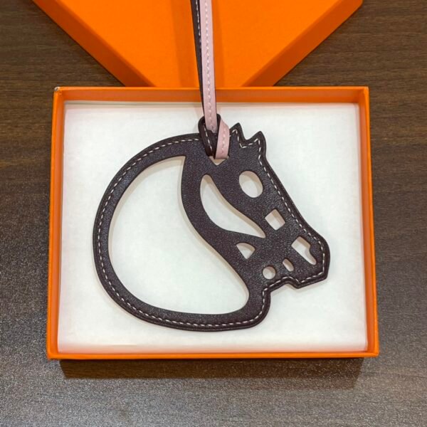 187 Factory Paddock Cheval Charm Price Rose Sakura & Rouge H Swift Leather