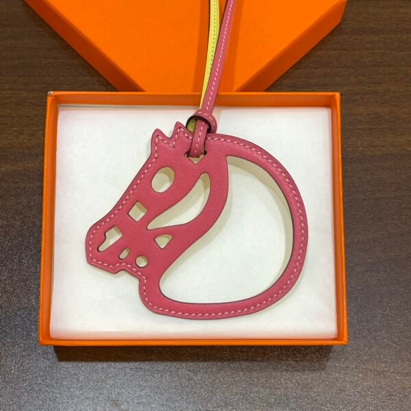UAE Dubai 187 Factory Rose Lipstick & Lime Swift Leather Paddock Cheval Charm