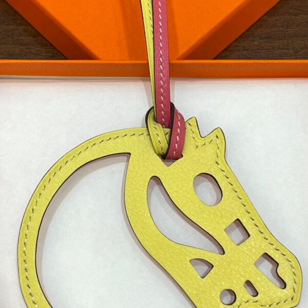 UAE Dubai 187 Factory Rose Lipstick & Lime Swift Leather Paddock Cheval Charm
