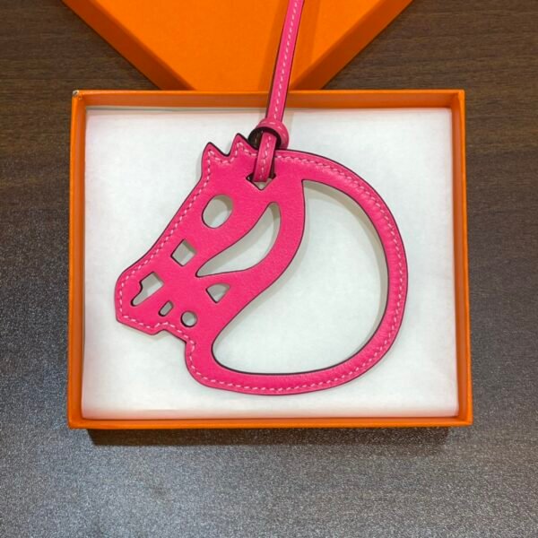Full Handmade 187 Factory Paddock Cheval Charm Swift Leather Rose Shocking & Gold