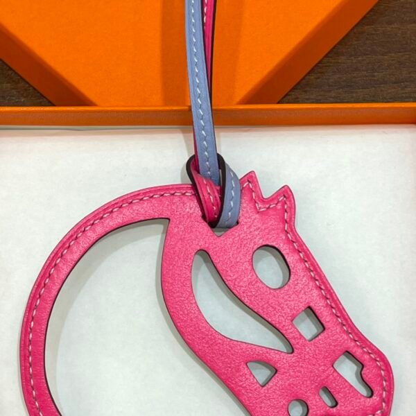 Russia Moscow 187 Factory Paddock Cheval Charm Rose Shocking & Lilac Swift Leather