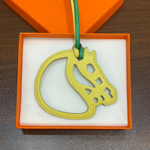 187 Factory Bag Charm Paddock Cheval Charm Swift Leather Vert Bambou & Lime