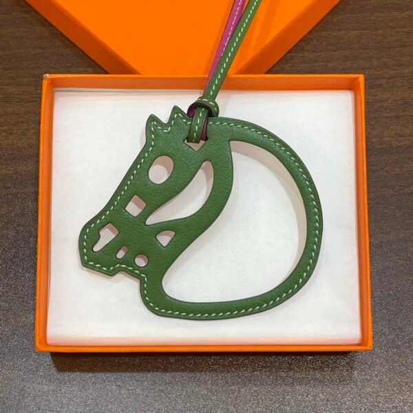 UAE Dubai 187 Factory Paddock Cheval Charm Swift Leather Vert Olive & Rose Purple