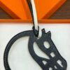 187 Factory Paddock Cheval Charm Images Swift Leather Noir & Craie
