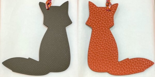 UAE Dubai 187 Factory Fox Charm Epsom Etoupe Grey / Togo Orange