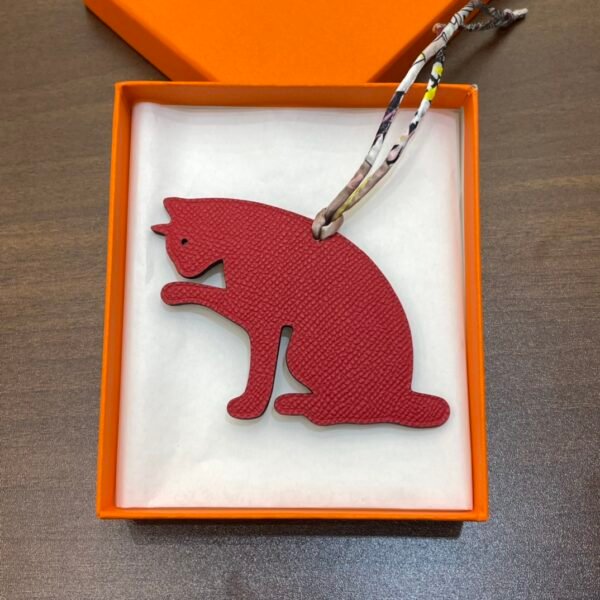 187 Factory Bag Charm Price Cat Charm Noir Togo / Rouge Casaque Epsom