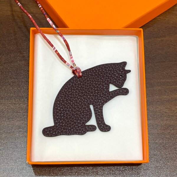 Taiwan 187 Factory Dark Coffee Togo / Blue Atoll Epsom Leather Cat Charm
